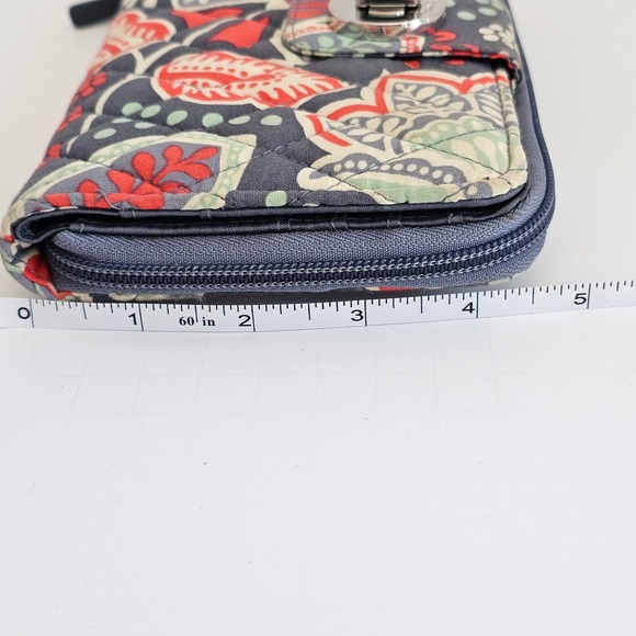Vera Bradley Quilted Floral Wallet Zip Around Clutch Turn Lock Gray Paisley - Picture 8 of 9